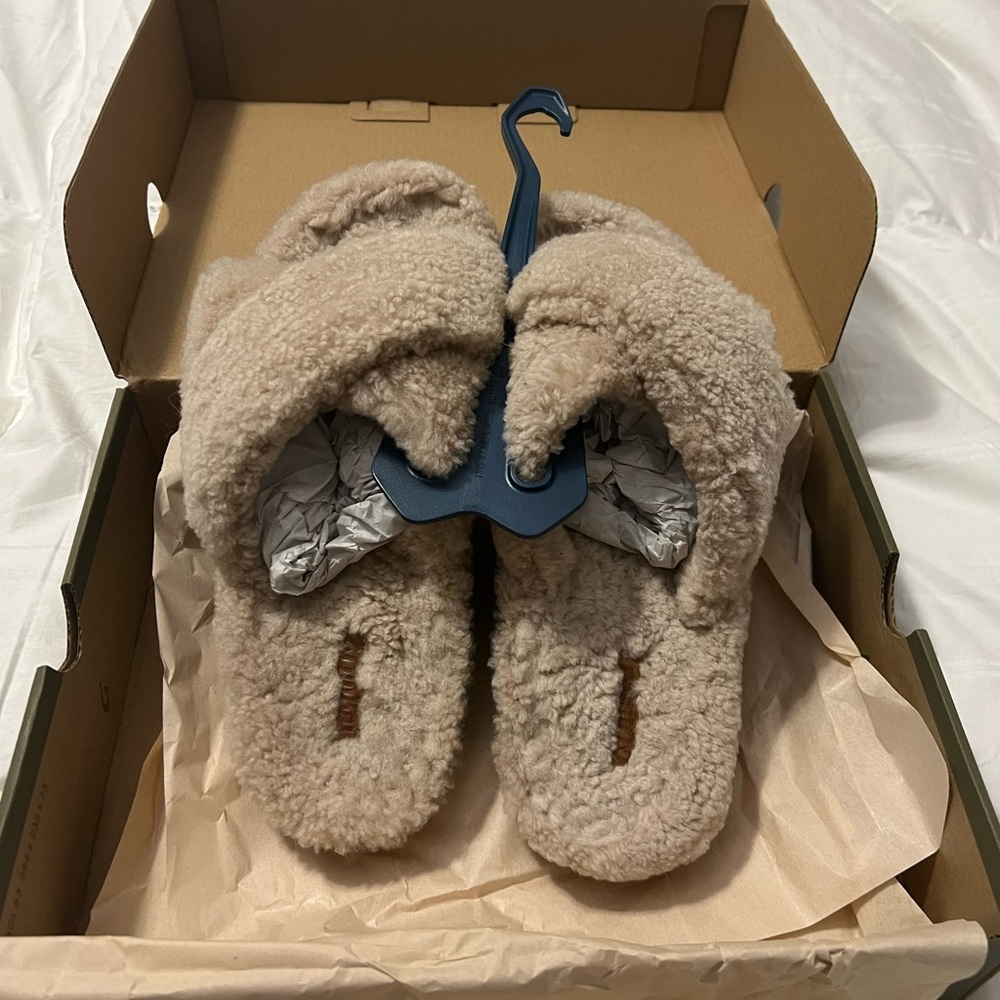 OluKai Hila Heu Sz 8